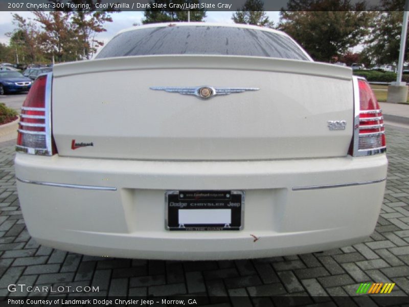 Cool Vanilla / Dark Slate Gray/Light Slate Gray 2007 Chrysler 300 Touring