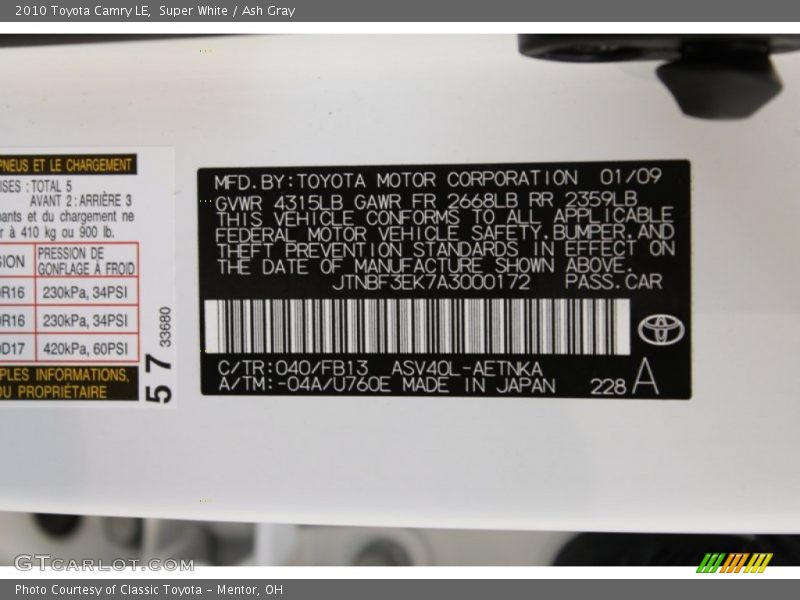 Super White / Ash Gray 2010 Toyota Camry LE