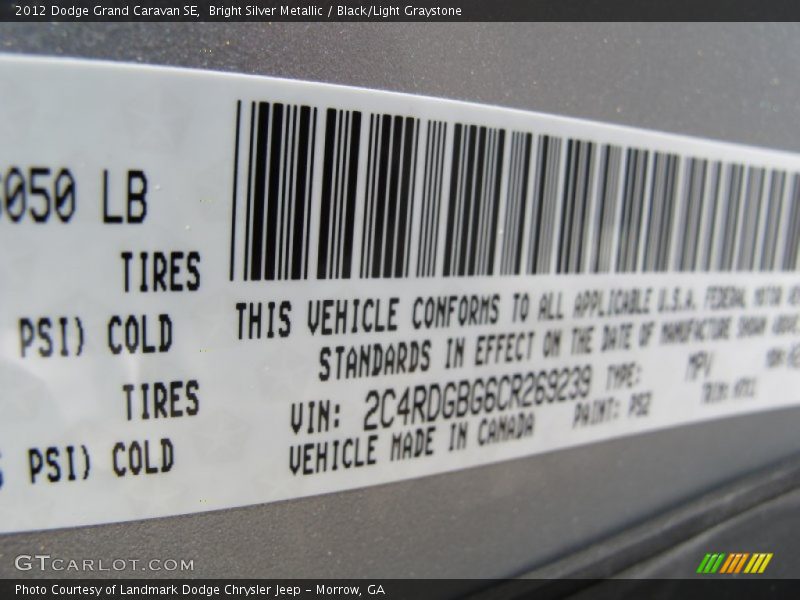 Bright Silver Metallic / Black/Light Graystone 2012 Dodge Grand Caravan SE