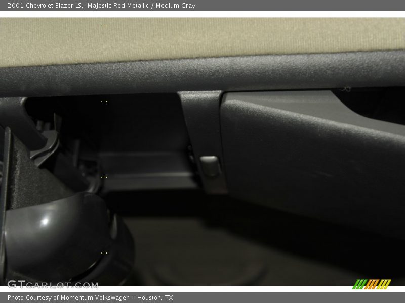 Majestic Red Metallic / Medium Gray 2001 Chevrolet Blazer LS