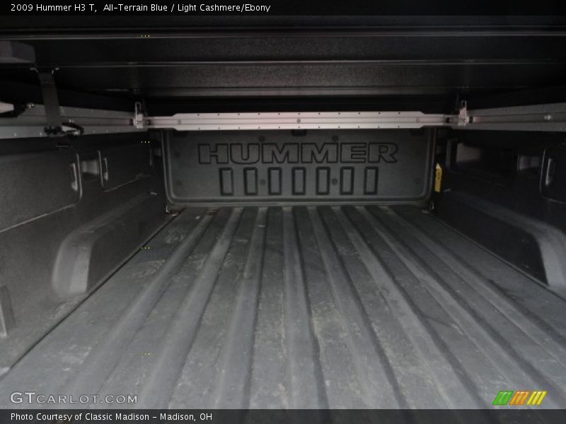 All-Terrain Blue / Light Cashmere/Ebony 2009 Hummer H3 T
