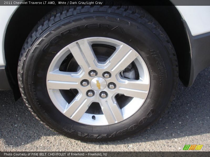 White / Dark Gray/Light Gray 2011 Chevrolet Traverse LT AWD