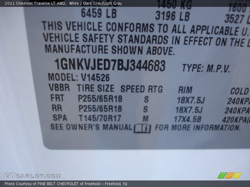 White / Dark Gray/Light Gray 2011 Chevrolet Traverse LT AWD