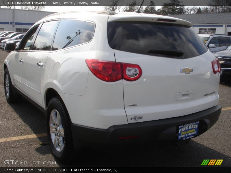 White / Ebony/Ebony 2011 Chevrolet Traverse LT AWD