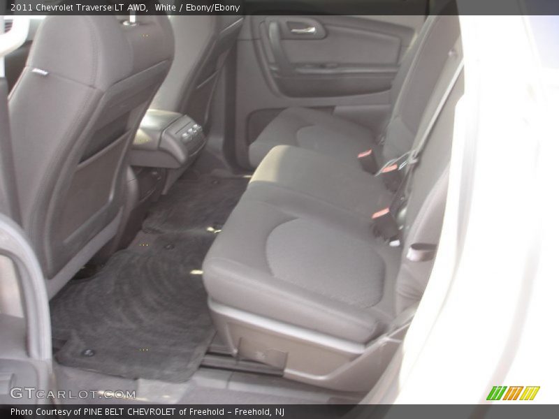 White / Ebony/Ebony 2011 Chevrolet Traverse LT AWD