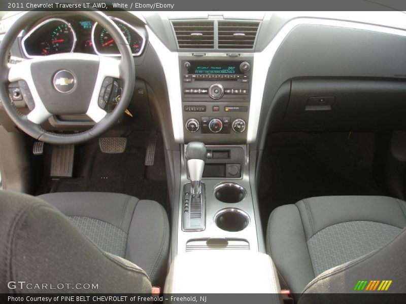 White / Ebony/Ebony 2011 Chevrolet Traverse LT AWD