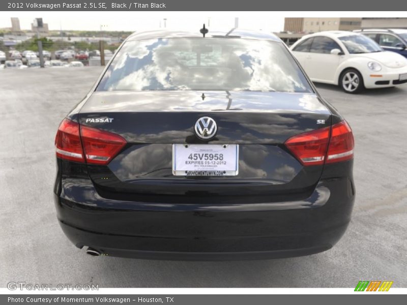 Black / Titan Black 2012 Volkswagen Passat 2.5L SE