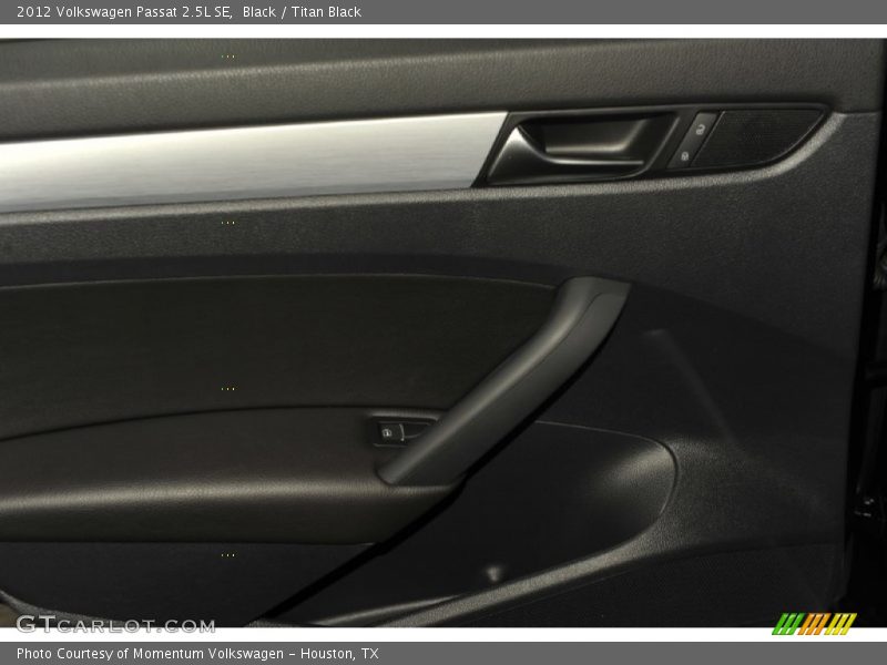 Black / Titan Black 2012 Volkswagen Passat 2.5L SE