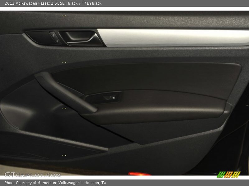 Black / Titan Black 2012 Volkswagen Passat 2.5L SE