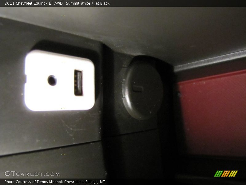 Summit White / Jet Black 2011 Chevrolet Equinox LT AWD