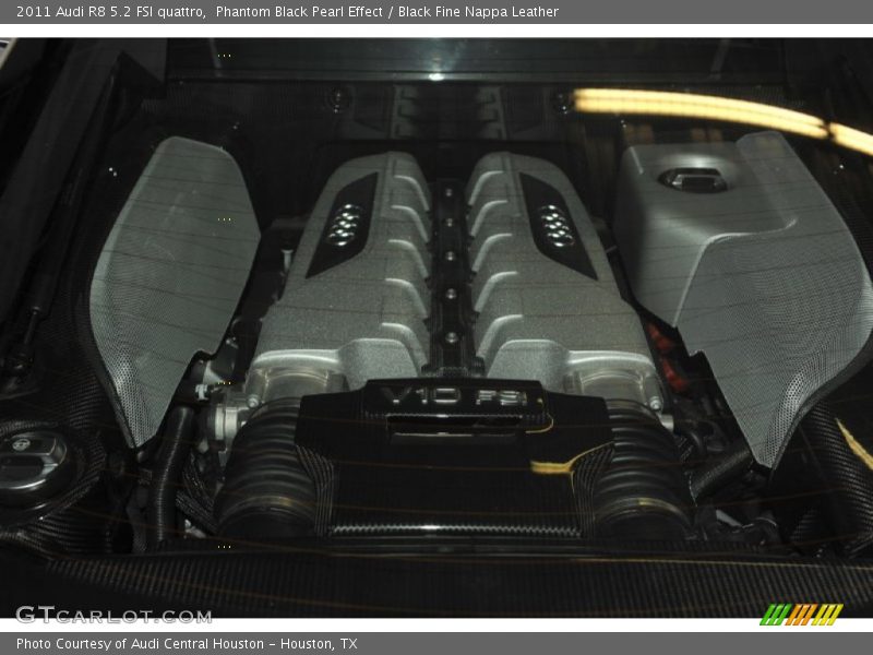  2011 R8 5.2 FSI quattro Engine - 5.2 Liter FSI DOHC 40-Valve VVT V10
