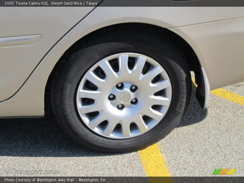 Desert Sand Mica / Taupe 2005 Toyota Camry XLE