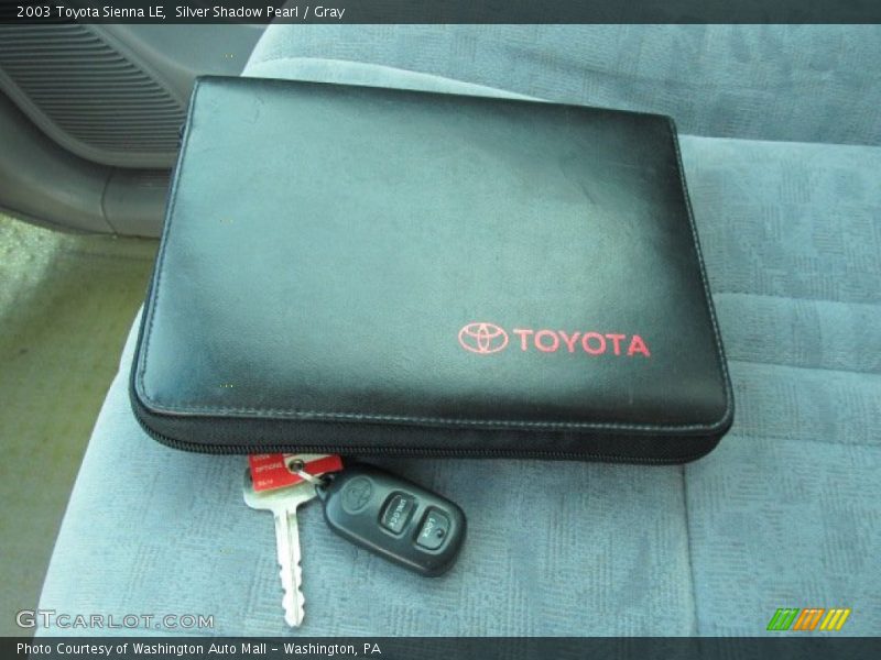 Silver Shadow Pearl / Gray 2003 Toyota Sienna LE
