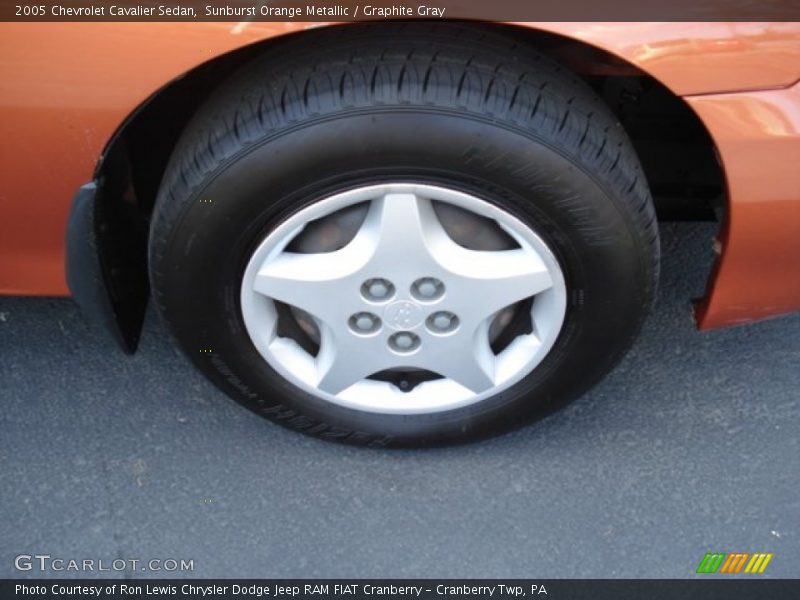 Sunburst Orange Metallic / Graphite Gray 2005 Chevrolet Cavalier Sedan