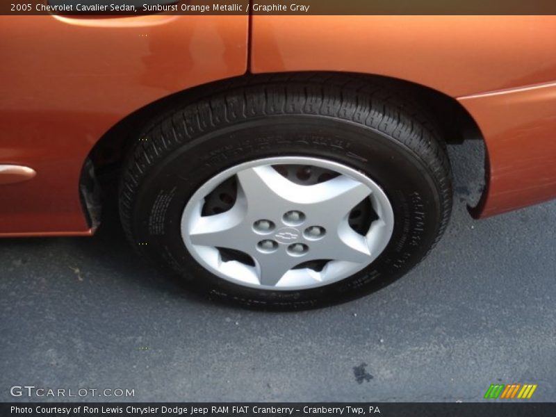 Sunburst Orange Metallic / Graphite Gray 2005 Chevrolet Cavalier Sedan