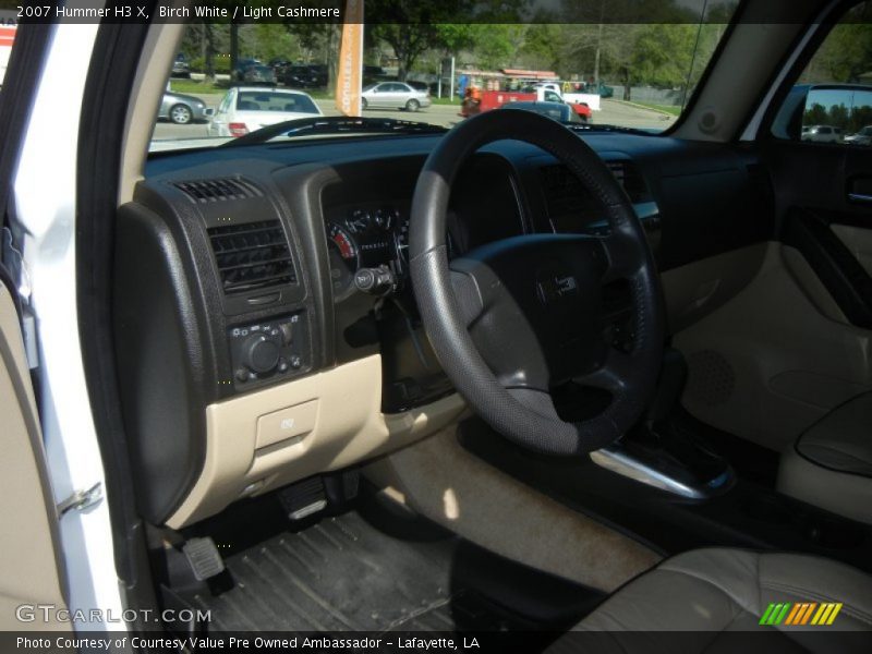 Birch White / Light Cashmere 2007 Hummer H3 X