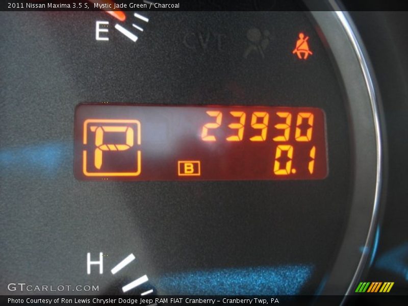 Mystic Jade Green / Charcoal 2011 Nissan Maxima 3.5 S