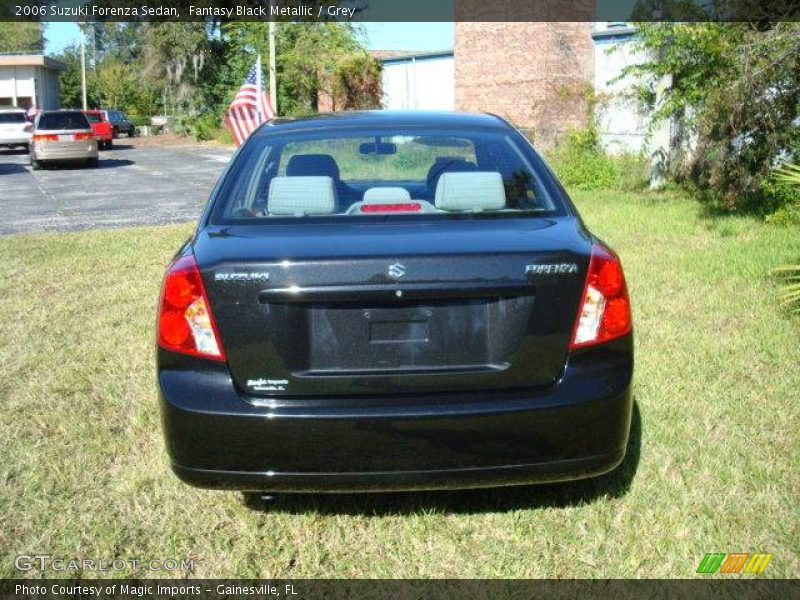 Fantasy Black Metallic / Grey 2006 Suzuki Forenza Sedan