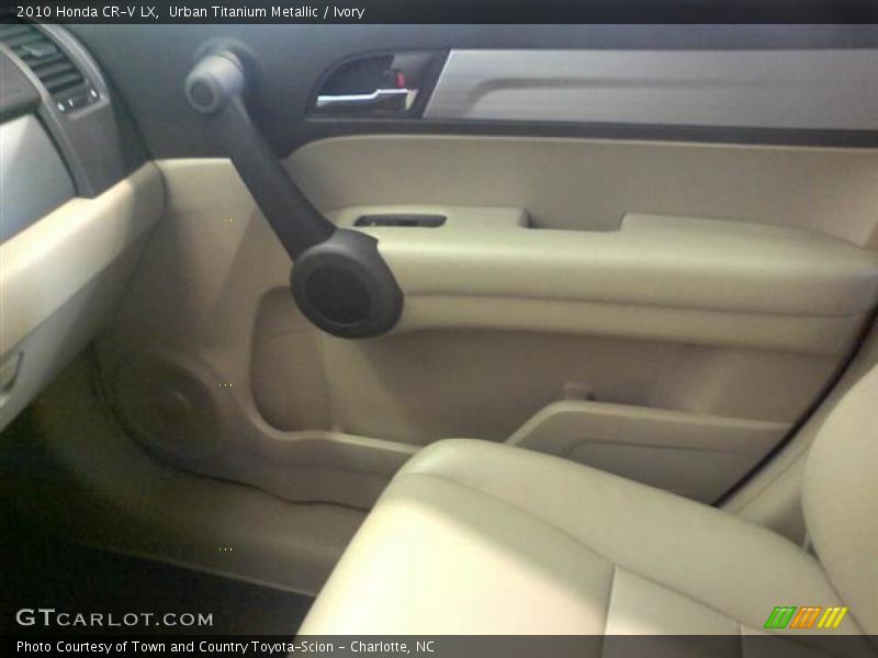 Urban Titanium Metallic / Ivory 2010 Honda CR-V LX