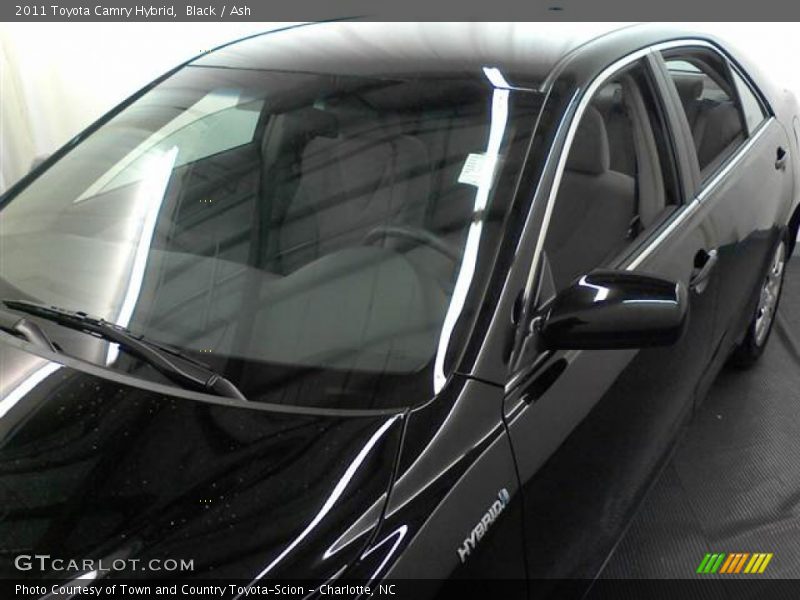 Black / Ash 2011 Toyota Camry Hybrid