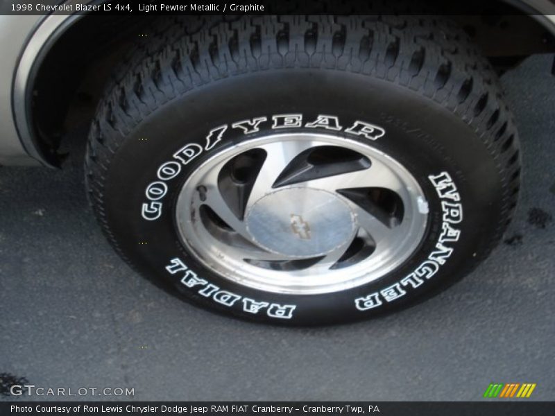Light Pewter Metallic / Graphite 1998 Chevrolet Blazer LS 4x4