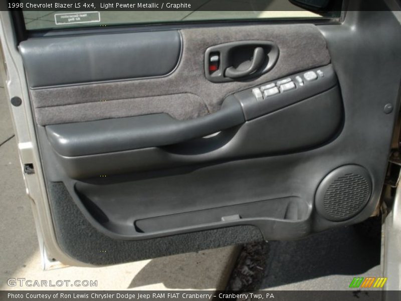 Light Pewter Metallic / Graphite 1998 Chevrolet Blazer LS 4x4