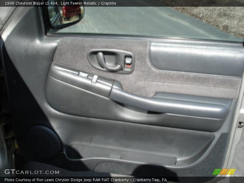 Light Pewter Metallic / Graphite 1998 Chevrolet Blazer LS 4x4