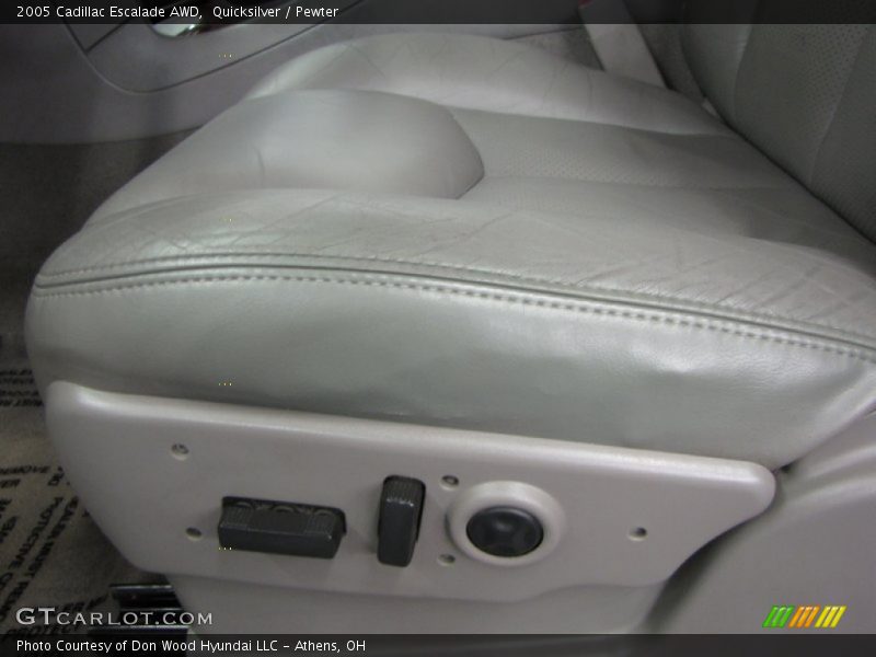 Quicksilver / Pewter 2005 Cadillac Escalade AWD