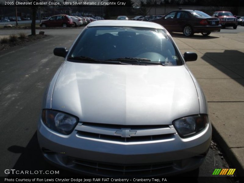 Ultra Silver Metallic / Graphite Gray 2005 Chevrolet Cavalier Coupe