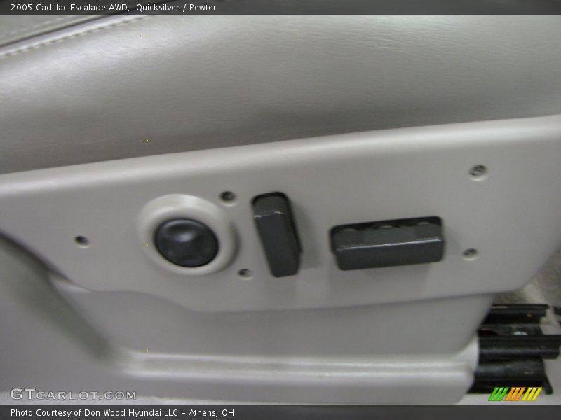 Quicksilver / Pewter 2005 Cadillac Escalade AWD