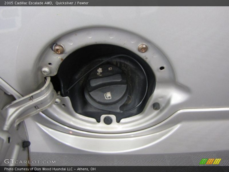 Quicksilver / Pewter 2005 Cadillac Escalade AWD