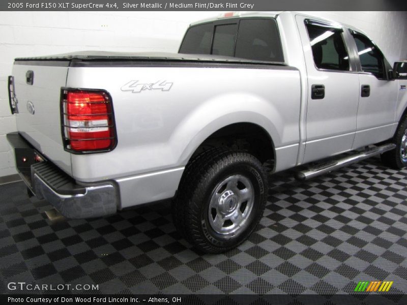 Silver Metallic / Medium Flint/Dark Flint Grey 2005 Ford F150 XLT SuperCrew 4x4