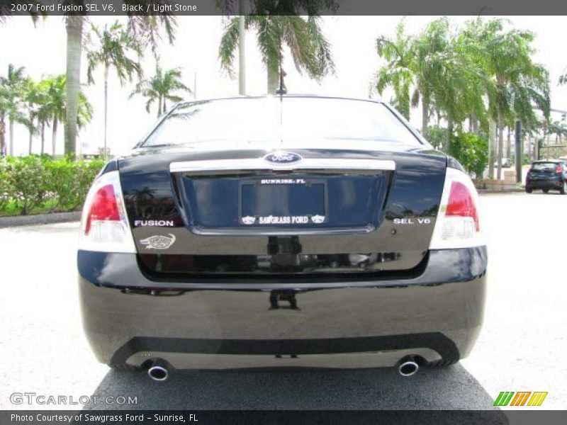 Black / Light Stone 2007 Ford Fusion SEL V6