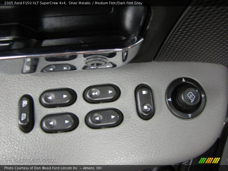 Silver Metallic / Medium Flint/Dark Flint Grey 2005 Ford F150 XLT SuperCrew 4x4