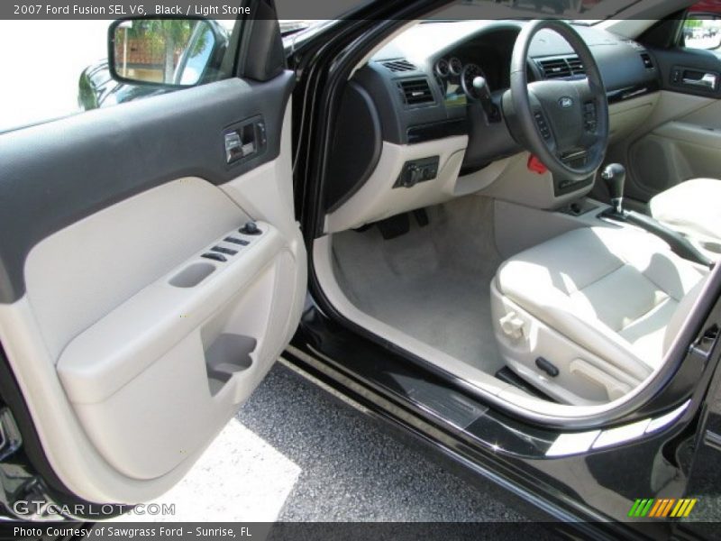 Black / Light Stone 2007 Ford Fusion SEL V6
