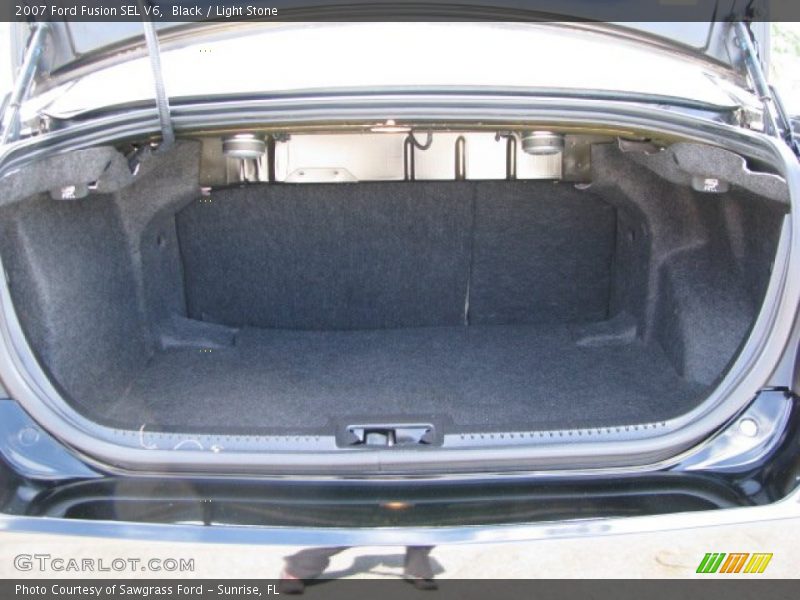  2007 Fusion SEL V6 Trunk