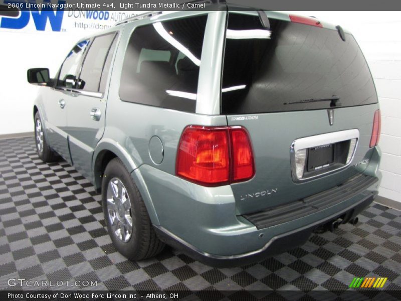 Light Tundra Metallic / Camel 2006 Lincoln Navigator Ultimate 4x4