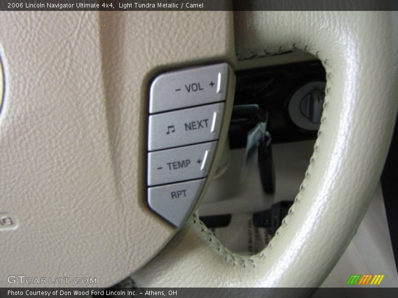 Light Tundra Metallic / Camel 2006 Lincoln Navigator Ultimate 4x4