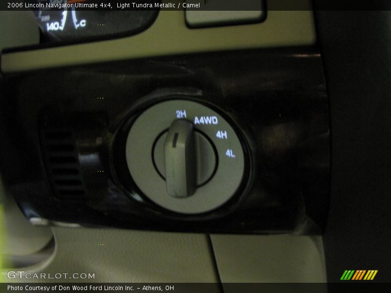 Light Tundra Metallic / Camel 2006 Lincoln Navigator Ultimate 4x4