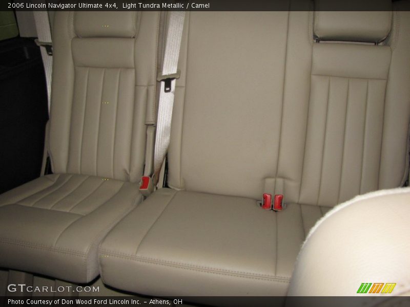 Light Tundra Metallic / Camel 2006 Lincoln Navigator Ultimate 4x4