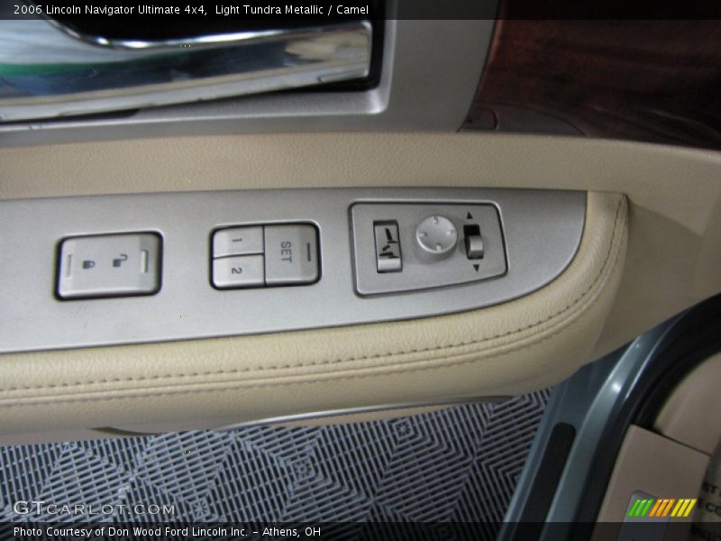 Light Tundra Metallic / Camel 2006 Lincoln Navigator Ultimate 4x4