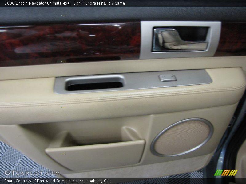 Light Tundra Metallic / Camel 2006 Lincoln Navigator Ultimate 4x4