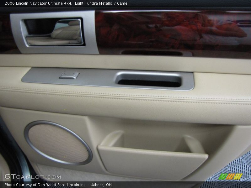 Light Tundra Metallic / Camel 2006 Lincoln Navigator Ultimate 4x4
