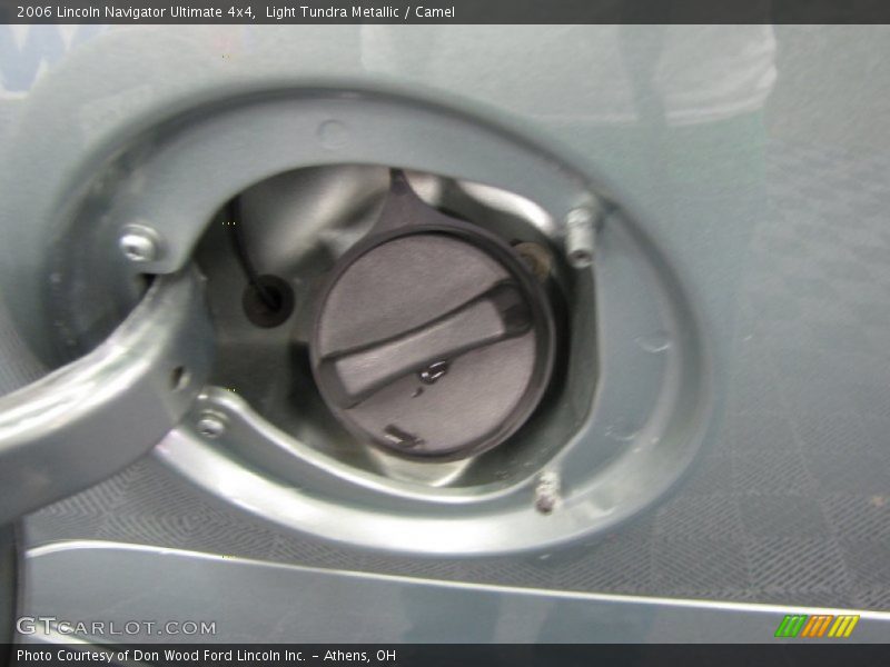 Light Tundra Metallic / Camel 2006 Lincoln Navigator Ultimate 4x4