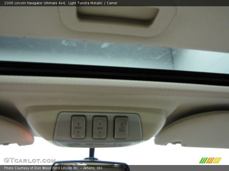 Light Tundra Metallic / Camel 2006 Lincoln Navigator Ultimate 4x4