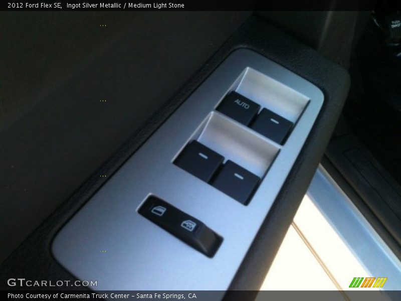 Ingot Silver Metallic / Medium Light Stone 2012 Ford Flex SE