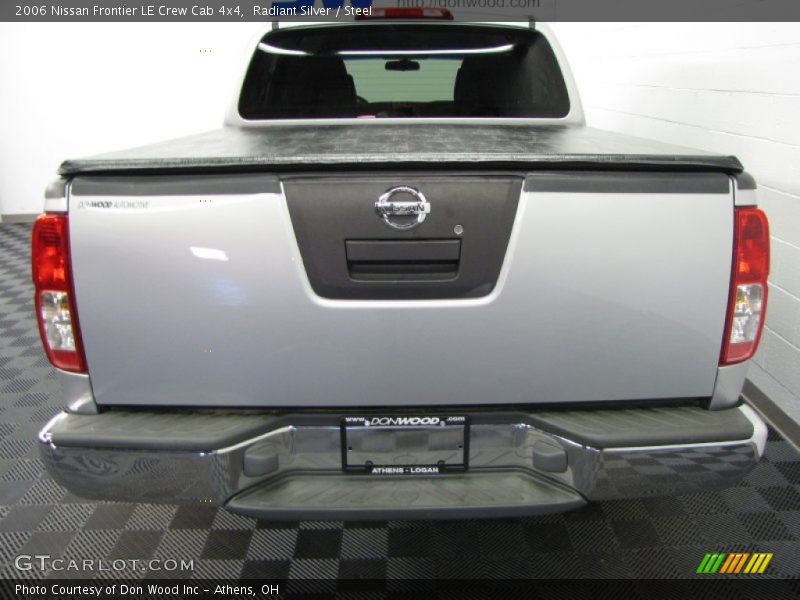 Radiant Silver / Steel 2006 Nissan Frontier LE Crew Cab 4x4