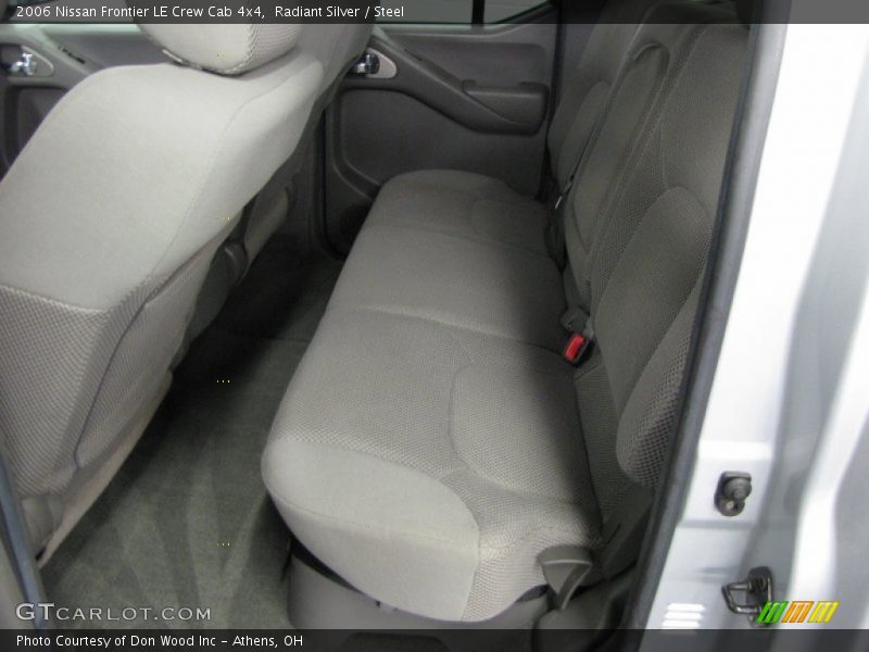 Radiant Silver / Steel 2006 Nissan Frontier LE Crew Cab 4x4