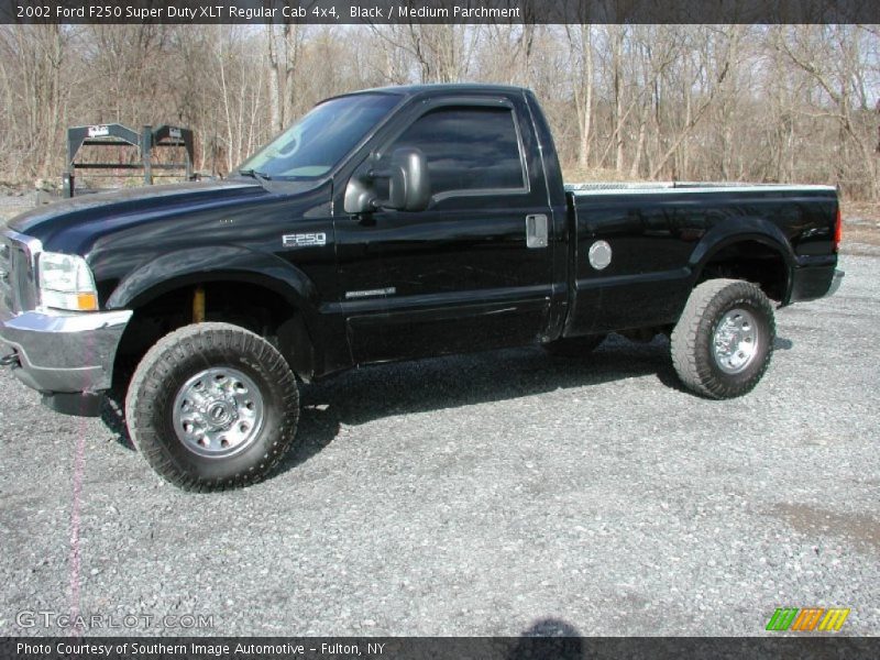 Black / Medium Parchment 2002 Ford F250 Super Duty XLT Regular Cab 4x4