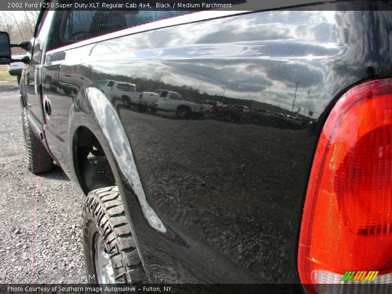 Black / Medium Parchment 2002 Ford F250 Super Duty XLT Regular Cab 4x4